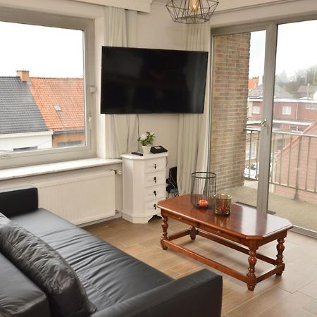 Modern And Private Studio With All Comfort! Lägenhet Roeselare Exteriör bild