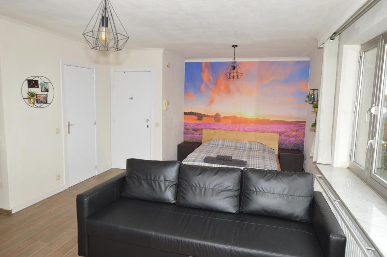 Modern And Private Studio With All Comfort! Lägenhet Roeselare Exteriör bild