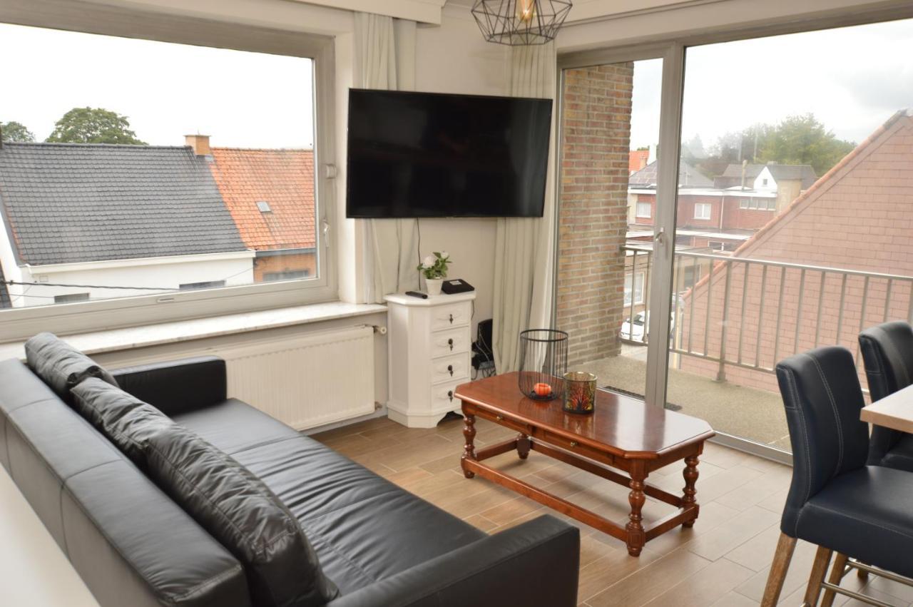 Modern And Private Studio With All Comfort! Lägenhet Roeselare Exteriör bild